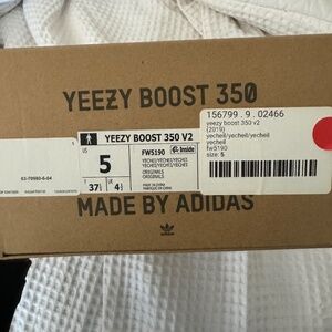Yeezy Boost 350